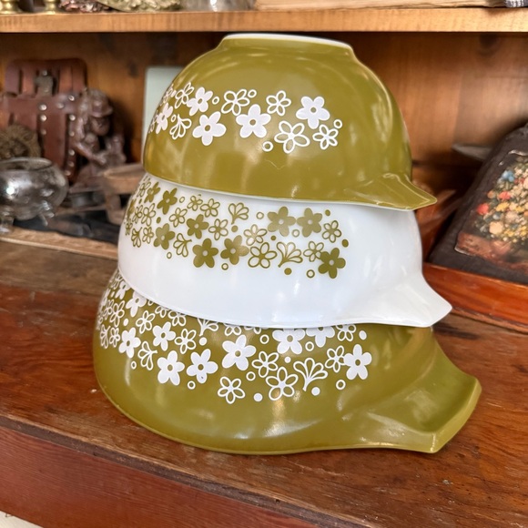 Crazy Daisy Pyrex Bowls - Picture 4 of 10